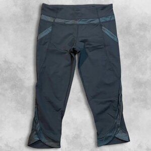 Lululemon Capri Leggings Mesh Panels Cropped Length Zippered Pocket Black W US 6